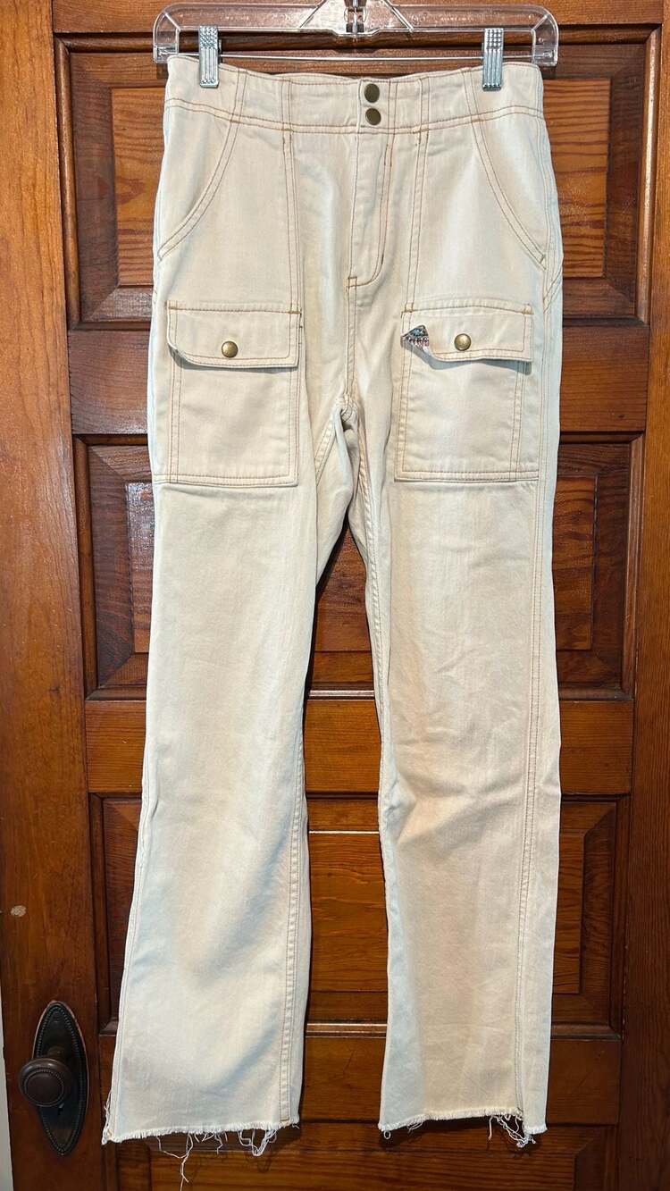 Pilcro Anthropologie Off-White Denim Cargo Flare Pants Size 25